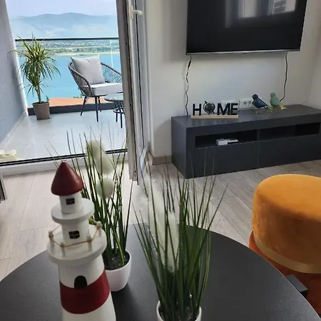 Apartment Feel Good View