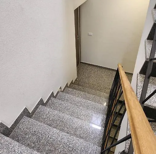 Feel Good View 特罗吉尔